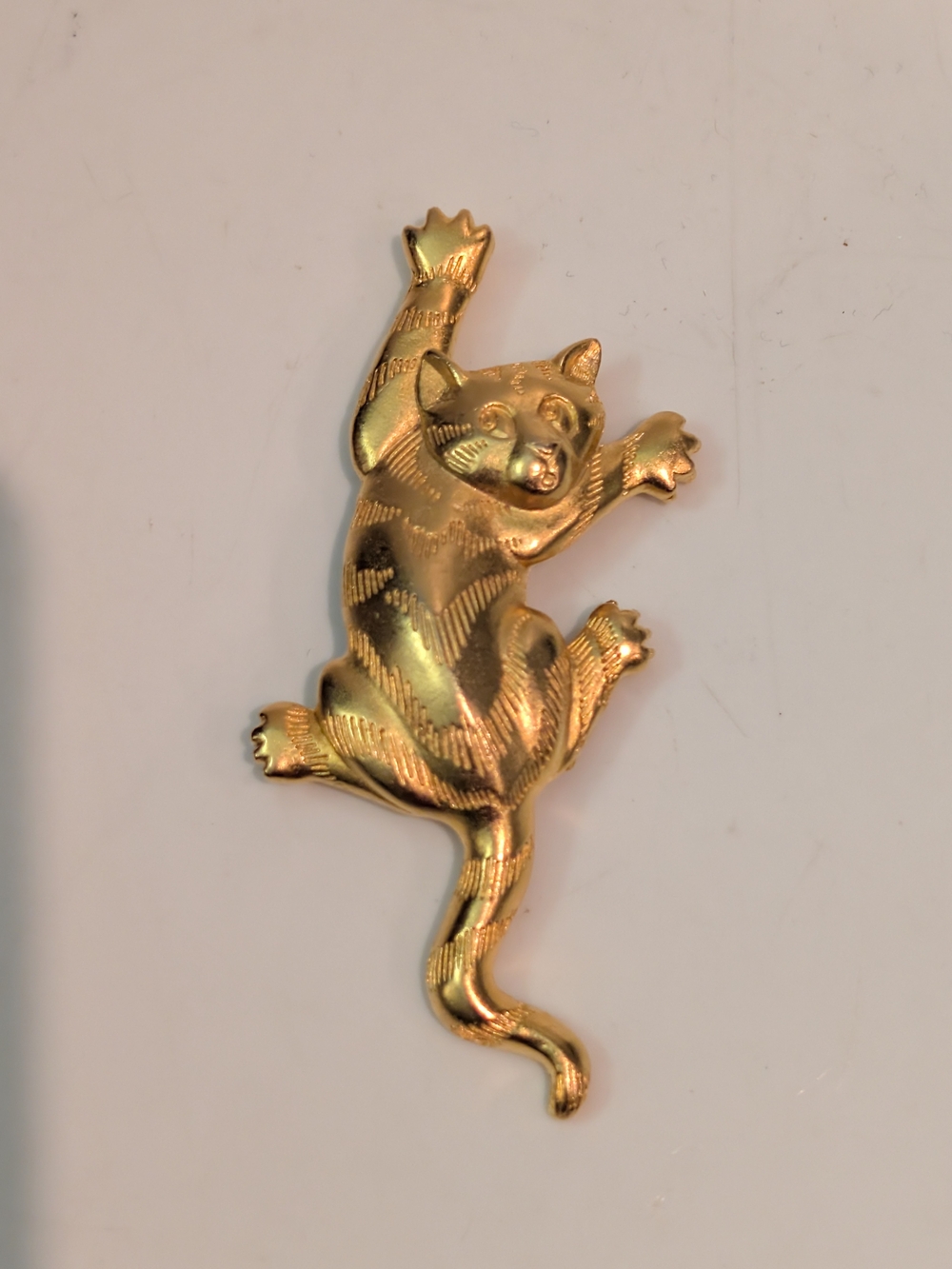 Vintage 1988 JJ Jonette Gold Plated Climbing Cat Brooch!